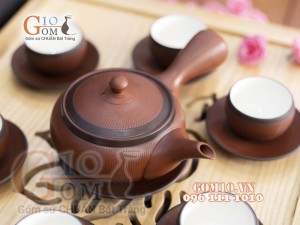 Bộ ấm chén dáng dẹt quai ngang gốm hồng sa, nâu chỉ đen 330ml