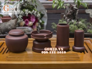 Bộ ấm chén gốm Tiếu anh nâu, chén lòng xanh, đầy đủ phụ kiện