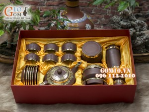 Bộ Ấm Chén Gốm Vai vuông Phúc - Lộc - Thọ, Bọc Đồng, Đầy Đủ Phụ Kiện và hộp