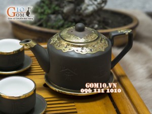 Bộ Ấm Chén Gốm Vai vuông Phúc - Lộc - Thọ Rêu, Bọc Đồng