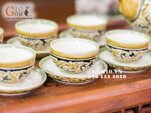 Bộ ấm chén khắc nổi hoa phù dung chân cao