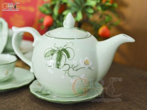 Bộ ấm chén mẫu đơn men ngọc vẽ hoa Bưởi, 650ml