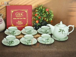 Bộ ấm chén mẫu đơn men ngọc vẽ hoa Bưởi, 650ml