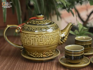 Bộ ấm chén men cổ khắc phố cổ màu vàng rêu, 350ml