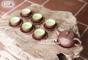 Bộ ấm chén gốm nâu dáng quả hồng đắp nổi Nhất Liên Hoa, 250ml