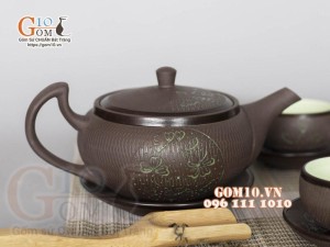 Bộ ấm chén dáng dẹt gốm hồng sa, khắc trăng xanh, 300ml 