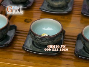 Bộ ấm chén men hỏa biến chén lòng cá