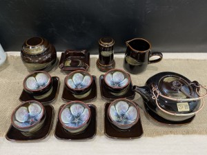 Bộ ấm chén men hỏa biến chén lòng hoa quẹt, đầy đủ phụ kiện