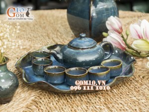 Bộ ấm chén men hỏa biến dáng quả hồng, khay lá sen, đường kính 30cm