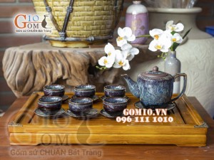 Bộ ấm chén men hỏa biến CỐT GỐM dáng vai vuông, chỉ vàng 400ml