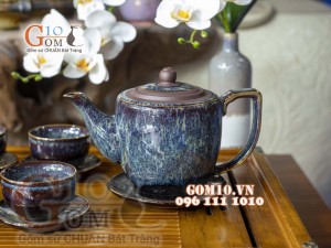 Bộ ấm chén men hỏa biến CỐT GỐM dáng vai vuông, chỉ vàng 400ml