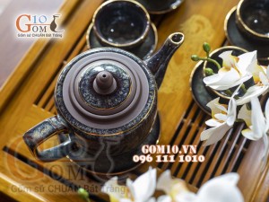 Bộ ấm chén men hỏa biến CỐT GỐM dáng vai vuông, chỉ vàng 400ml