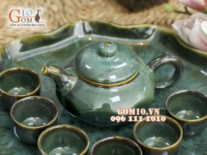 Bộ ấm chén men hỏa biến dáng vuông, khay lá sen, đường kính 30cm