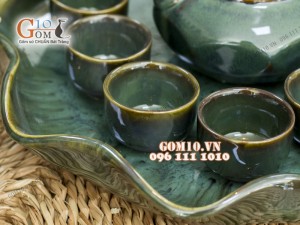 Bộ ấm chén men hỏa biến dáng vuông, khay lá sen, đường kính 30cm