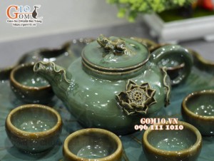 Bộ ấm chén men hỏa biến đắp nổi hoa sen 350ml, khay lá sen