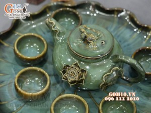 Bộ ấm chén men hỏa biến đắp nổi hoa sen 350ml, khay lá sen