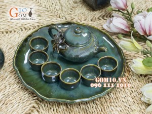 Bộ ấm chén men hỏa biến đắp nổi hoa sen, khay lá sen 