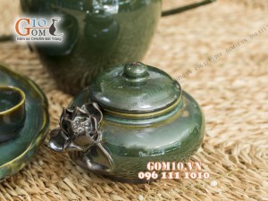 Bộ ấm chén men hỏa biến đắp nổi hoa sen, khay lá sen và phụ kiện