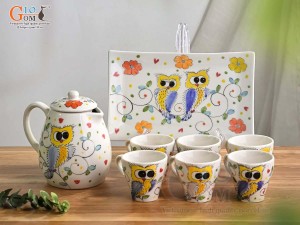 Bộ ấm chén men kem vẽ Cú Mèo khay chữ nhật, 1 Lít