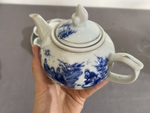 Bộ ấm chén men lam cổ họa tiết Trúc lâm thất hiền - Lã Vọng câu cá, khay tròn