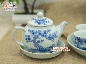 Bộ ấm chén men lam cổ vẽ Mai Hạc khay tròn, 280ml