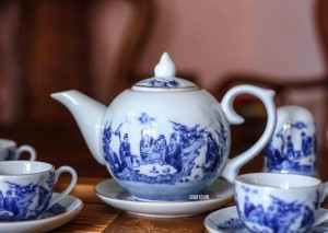 Bộ ấm chén men lam dáng bưởi vẽ Trúc Lâm Thất Hiền đầy đủ phụ kiện,chỉ vàng kim