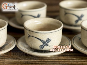 Bộ ấm chén men rạn chuồn khoai, quai mây 300ml
