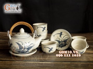 Bộ ấm chén men rạn chuồn khoai, quai mây 300ml