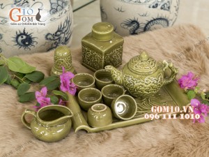 Bộ ấm chén men rêu khắc hoa châm, khay chữ nhật - đầy đủ phụ kiện