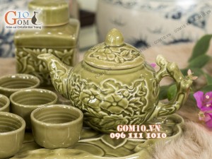 Bộ ấm chén men rêu khắc hoa châm, khay lá sen - đầy đủ phụ kiện