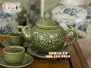 Bộ ấm chén men rêu khắc sen