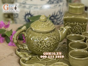 Bộ ấm chén men rêu khắc sen, khay lá sen đầy đủ phụ kiện