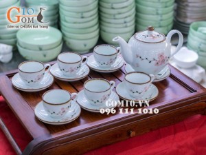 Bộ ấm chén men trắng dáng đào vẽ đào phai