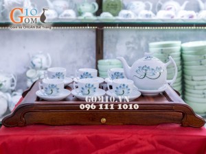 Bộ ấm chén men kem dáng bưởi vẽ sen xanh 600ml