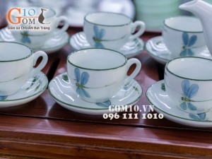 Bộ ấm chén men kem dáng bưởi vẽ trúc chuồn