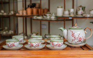 Bộ ấm chén men vuốt Camellia vẽ hoa đào đỏ