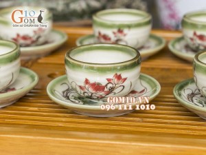 Bộ ấm chén men vuốt, dáng chóp vẽ sen, đầy đủ phụ kiện