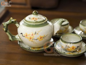 Bộ ấm chén men vuốt dáng gốc cây vẽ hoa mai vàng, dung tích 450ml