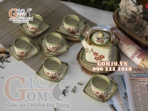 Bộ ấm chén vuông men vuốt, vẽ Đào đỏ 340ml