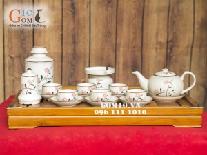 Bộ ấm chén Nhật vẽ đào phai men kem, đầy đủ phụ kiện