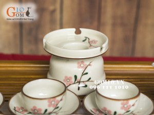 Bộ ấm chén Nhật vẽ đào phai men kem, đầy đủ phụ kiện