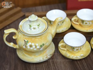 Bộ ấm chén phú quý men đá màu vàng họa tiết hoa Đào xanh, 500ml