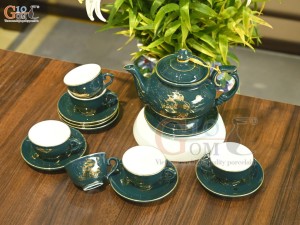 Bộ ấm chén phú quý men màu cảnh Thuận Buồm Xuôi Gió vẽ vàng 24k nền xanh lam, 500ml