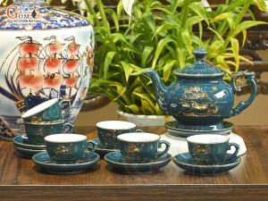 Bộ ấm chén phú quý men màu cảnh Thuận Buồm Xuôi Gió vẽ vàng 24k nền xanh lục bảo, 350ml