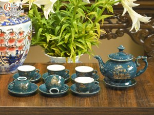 Bộ ấm chén phú quý men màu cảnh Thuận Buồm Xuôi Gió vẽ vàng 24k nền xanh lục bảo, 350ml