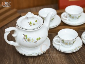 Bộ ấm chén phú quý men trắng họa tiết hoa Đào xanh, 500ml