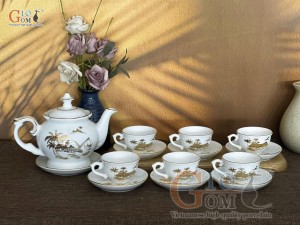 Bộ ấm chén phú quý men trắng họa tiết Làng Quê - vẽ vàng