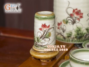 Bộ ấm chén quả đào men vuốt, vẽ sen, đầy đủ phụ kiện 750ml