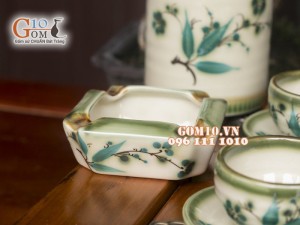 Bộ ấm chén quả đào men vuốt, vẽ tre xanh 750ml, 3 món phụ kiện