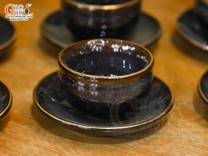 Bộ ấm chén quả hồng men hỏa biến kẻ chỉ vàng, 300ml